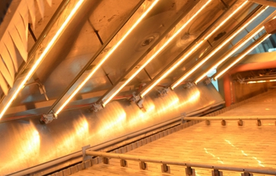 紅外加熱用什么控制溫度:固態(tài)繼電器、機(jī)械式繼電器或功率控制器?