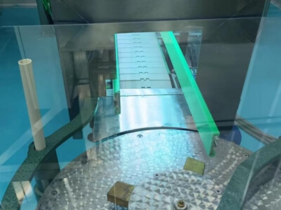 如何解決灌裝中的細(xì)菌問題？防爆紫外線滅菌燈助力灌裝線高效殺菌