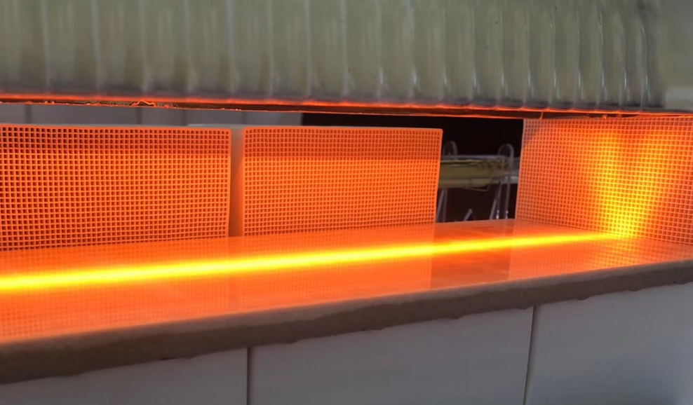 線性聚焦紅外線輻射加熱器.png 線性聚焦紅外線輻射加熱器.png